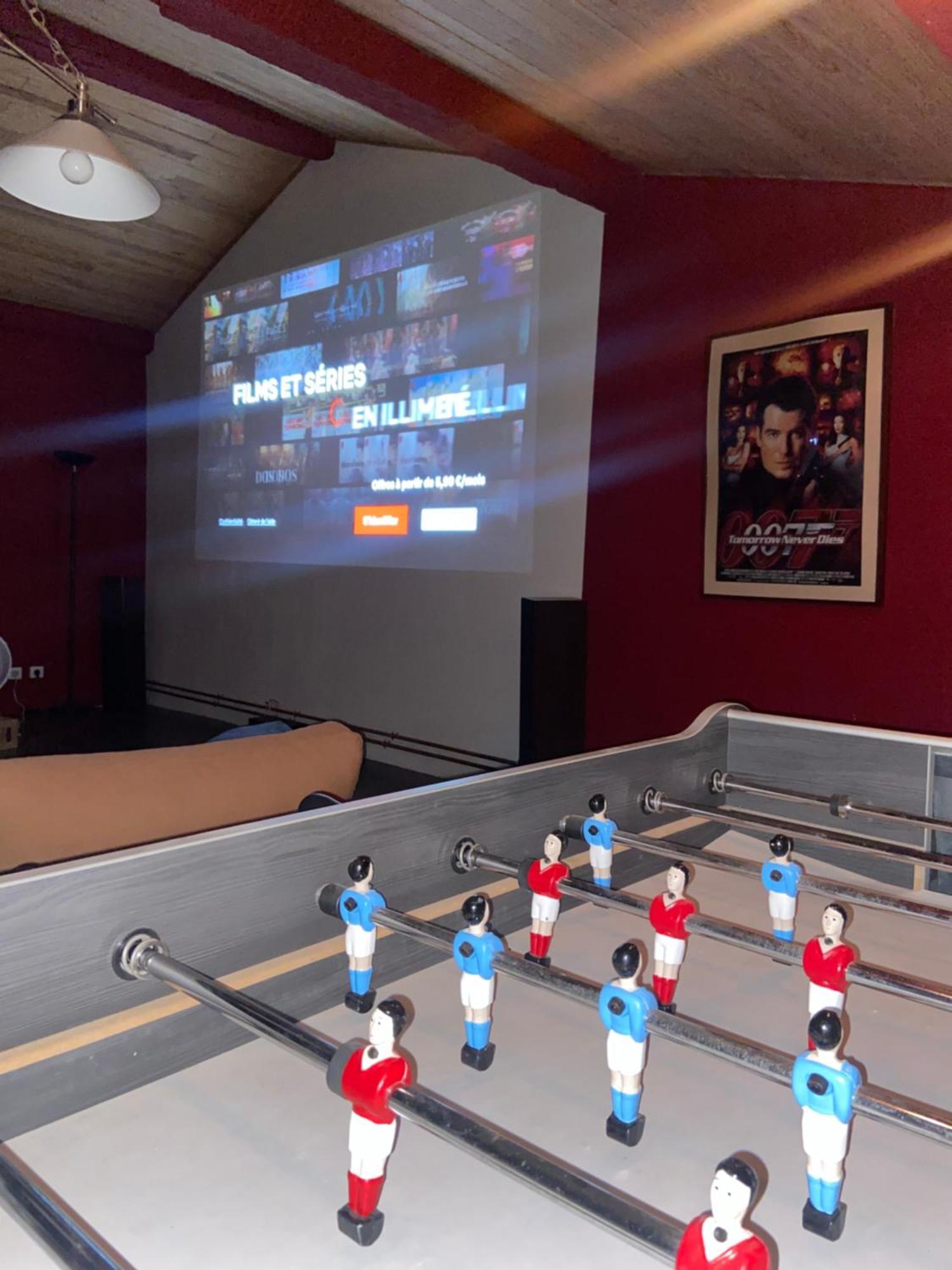 Maison De Maitre L Oustal Des Halles Avec Salle De Cinema, Billard & Jacuzzi Hébergement de vacances Castelnaudary