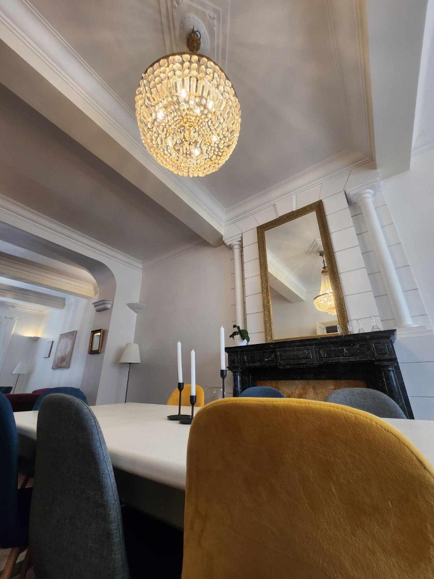 Maison De Maitre L Oustal Des Halles Avec Salle De Cinema, Billard & Jacuzzi Hébergement de vacances